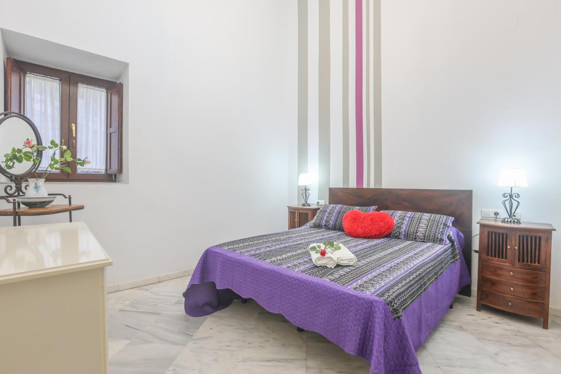Galindo Center Premium Suites, Free Parking Севилья Экстерьер фото